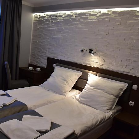Pokoje Restauracja Lech Strzalkowo Экстерьер фото